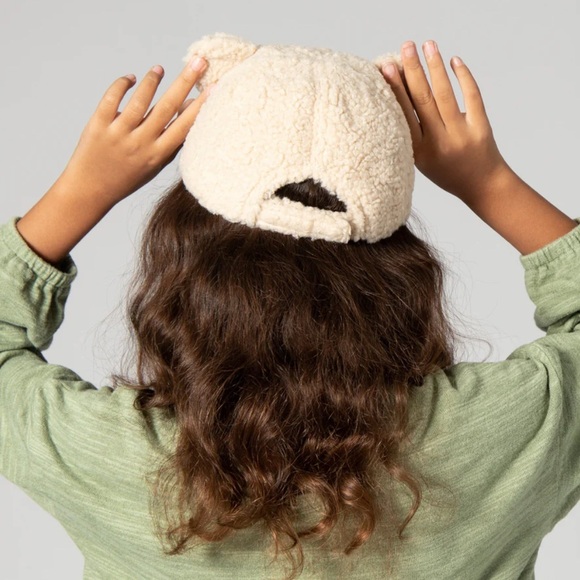 Kids Critter Sherpa Cap - Picture 3 of 9
